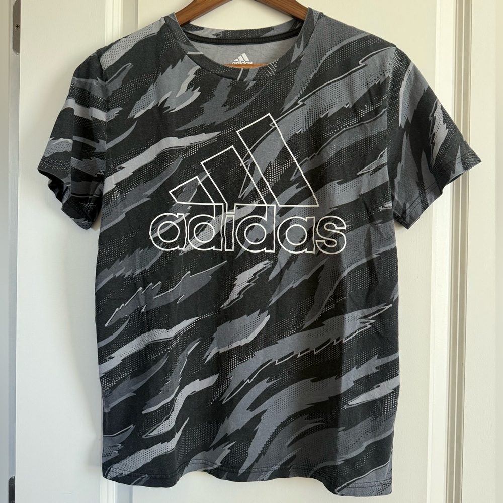 Adidas Boys Gray and Black Patterned Tee Size L 14-16